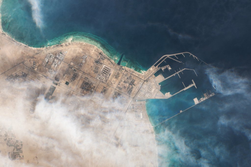 图说|梗阻后的阵痛:美以袭击伊朗如何影响全球能源版图