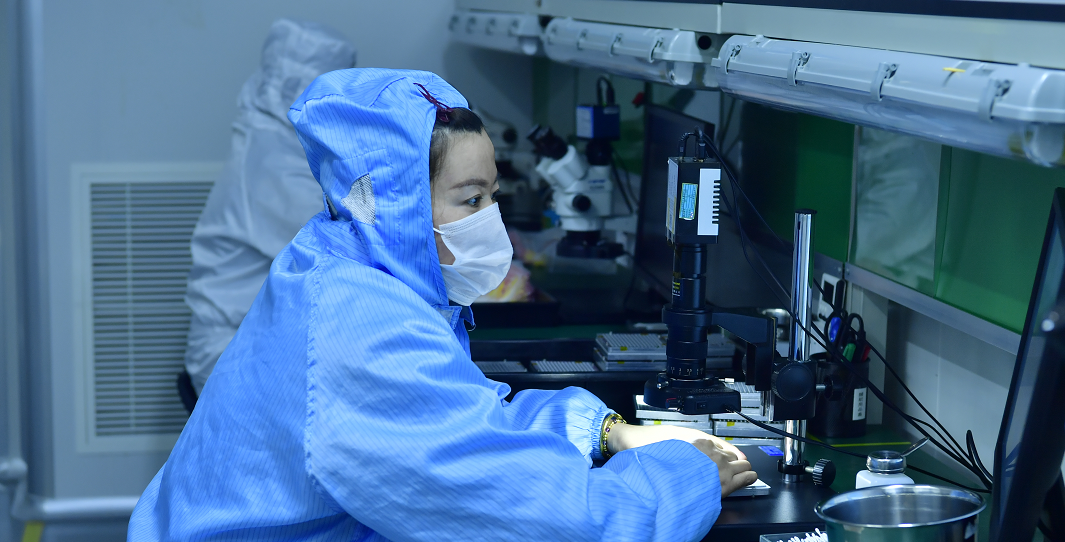 苏州家族造光器件,账面财富冲上1000亿了